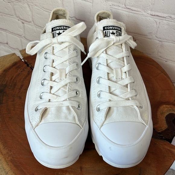 Converse Chuck Taylor All Star Lugged Low Top Sneaker - Picture 2 of 9